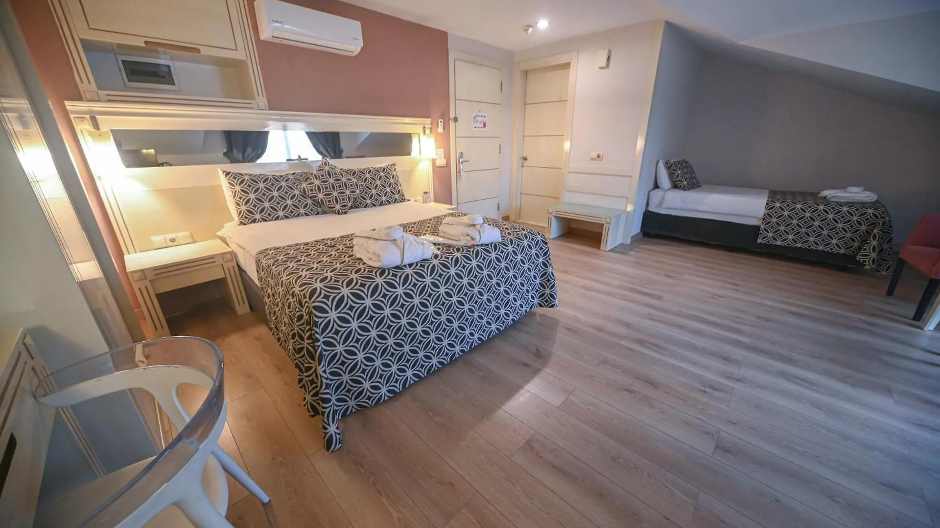 Tripolis Hotel Pamukkale 5*,