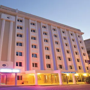 Hotel The