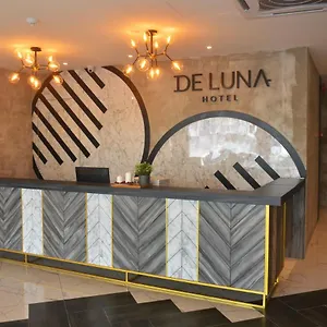 De Luna Sri Petaling Malezya